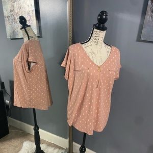 Blouse Coral/Peach with gold accents !! Brand Flower&Feather!!